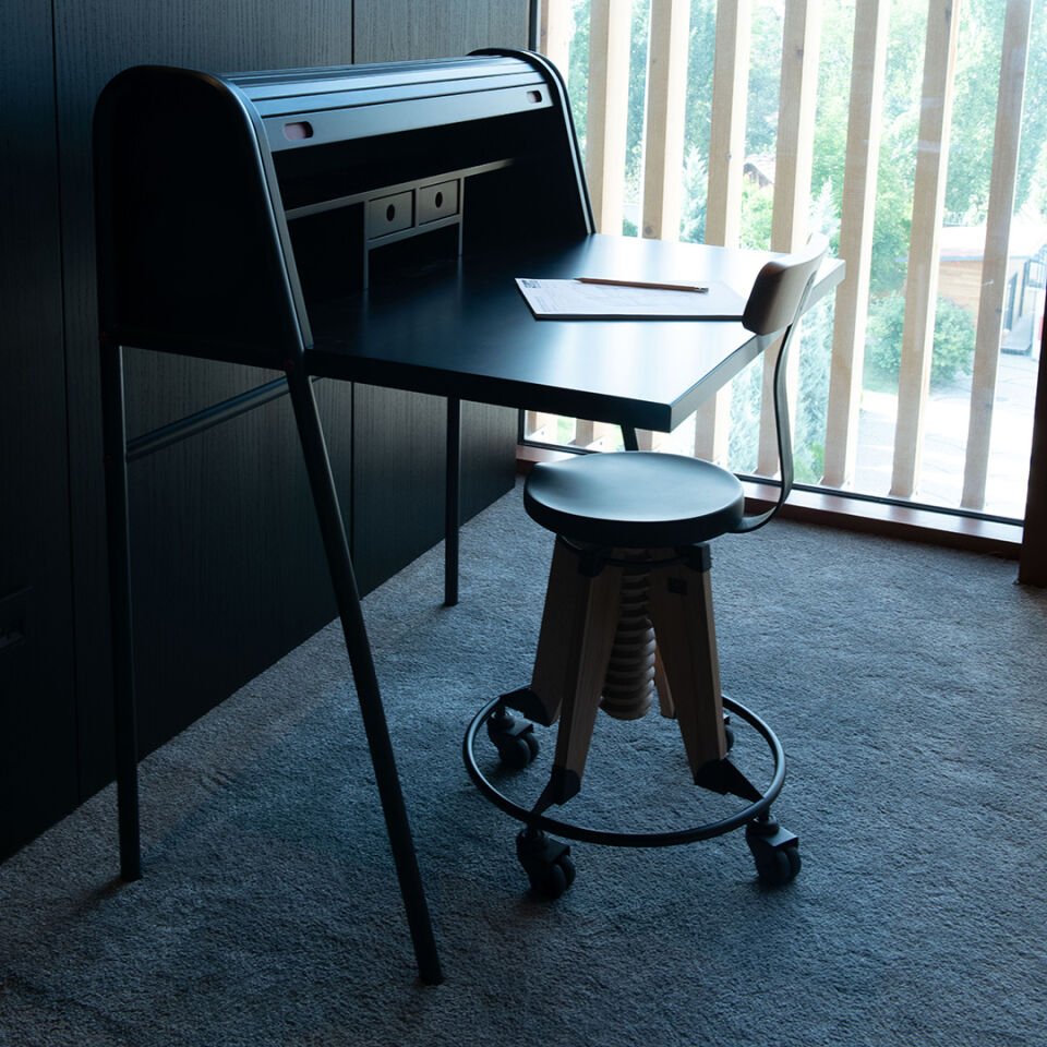 Stork Desk