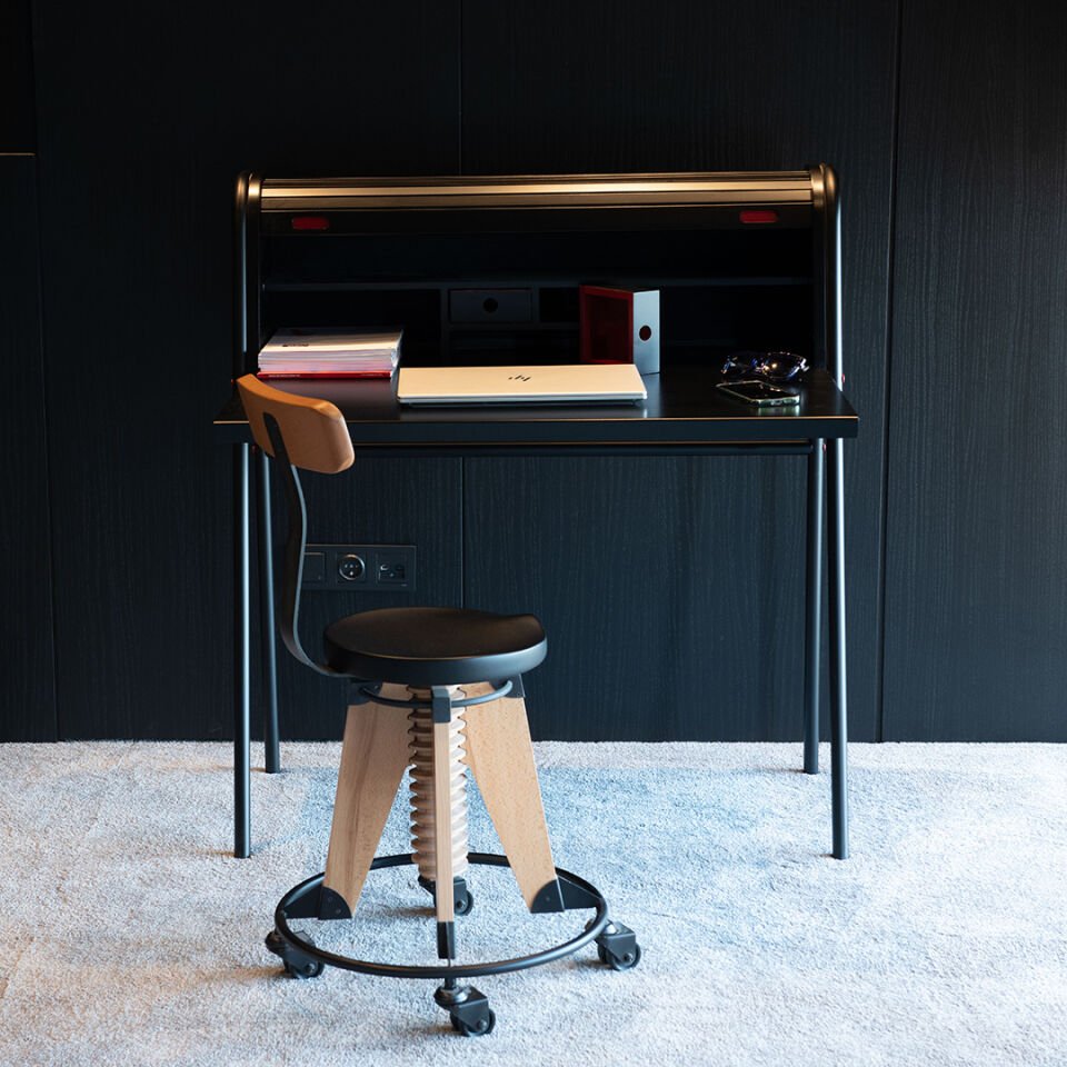 Stork Desk