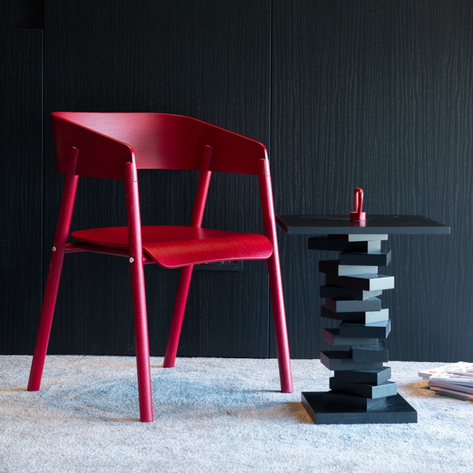 Kitkat Sehpa Siyah-Kırmızı