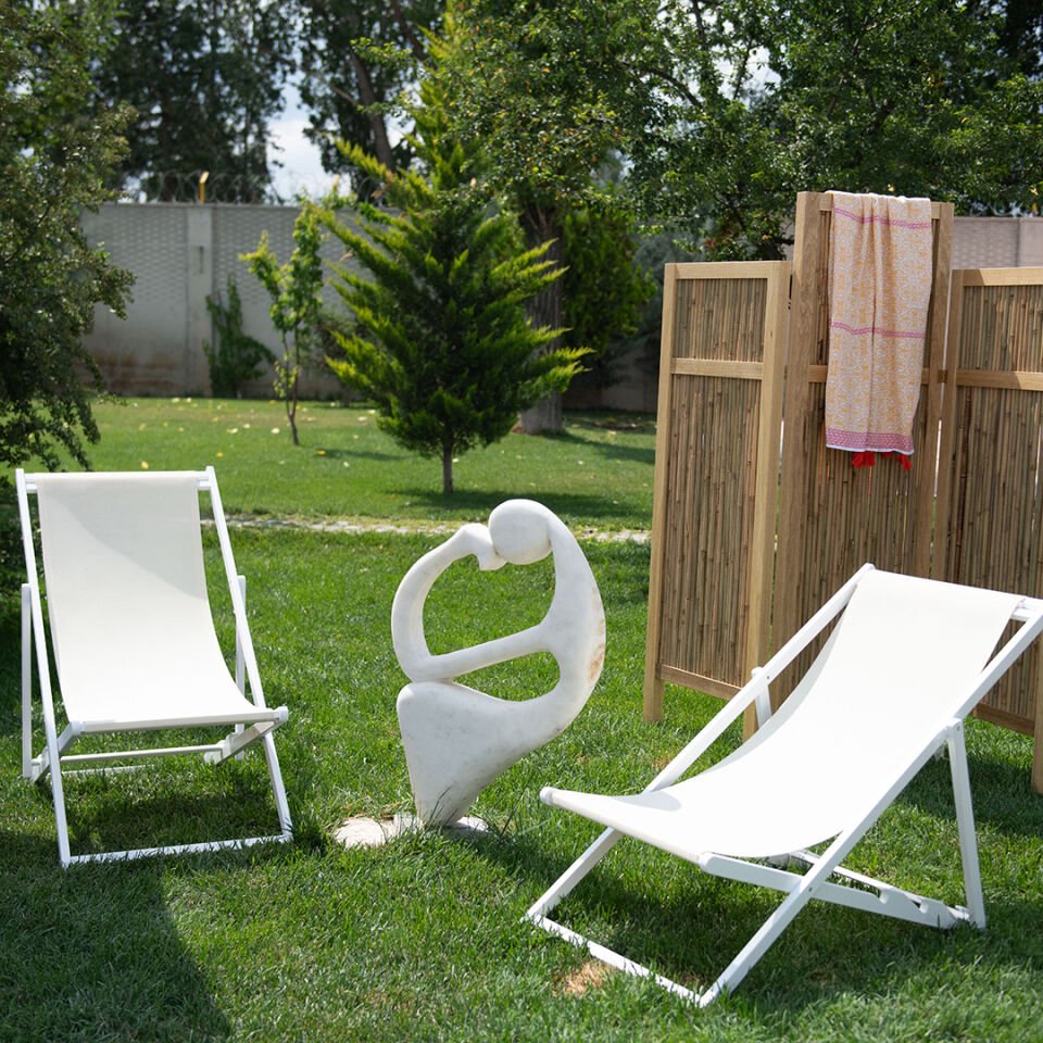 Ron Chillong Ahşap Şezlong Beyaz