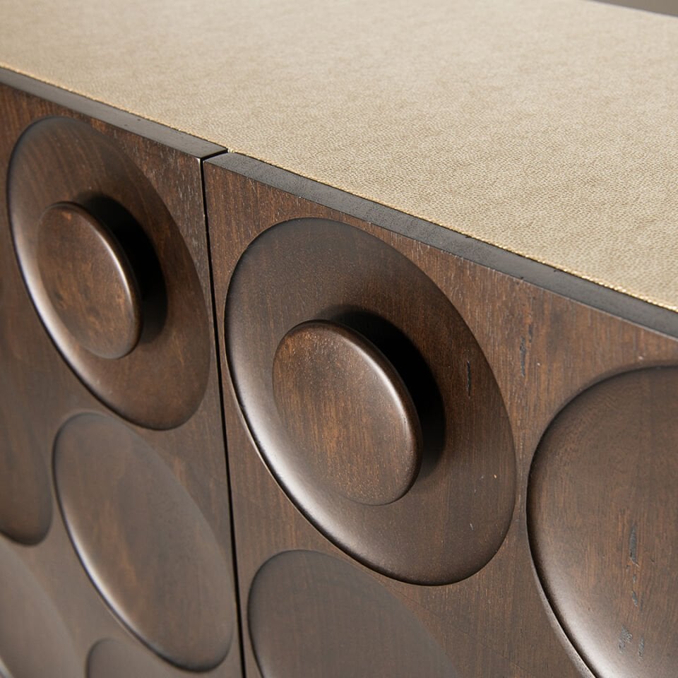 Circles Ahşap Bar Dolabı