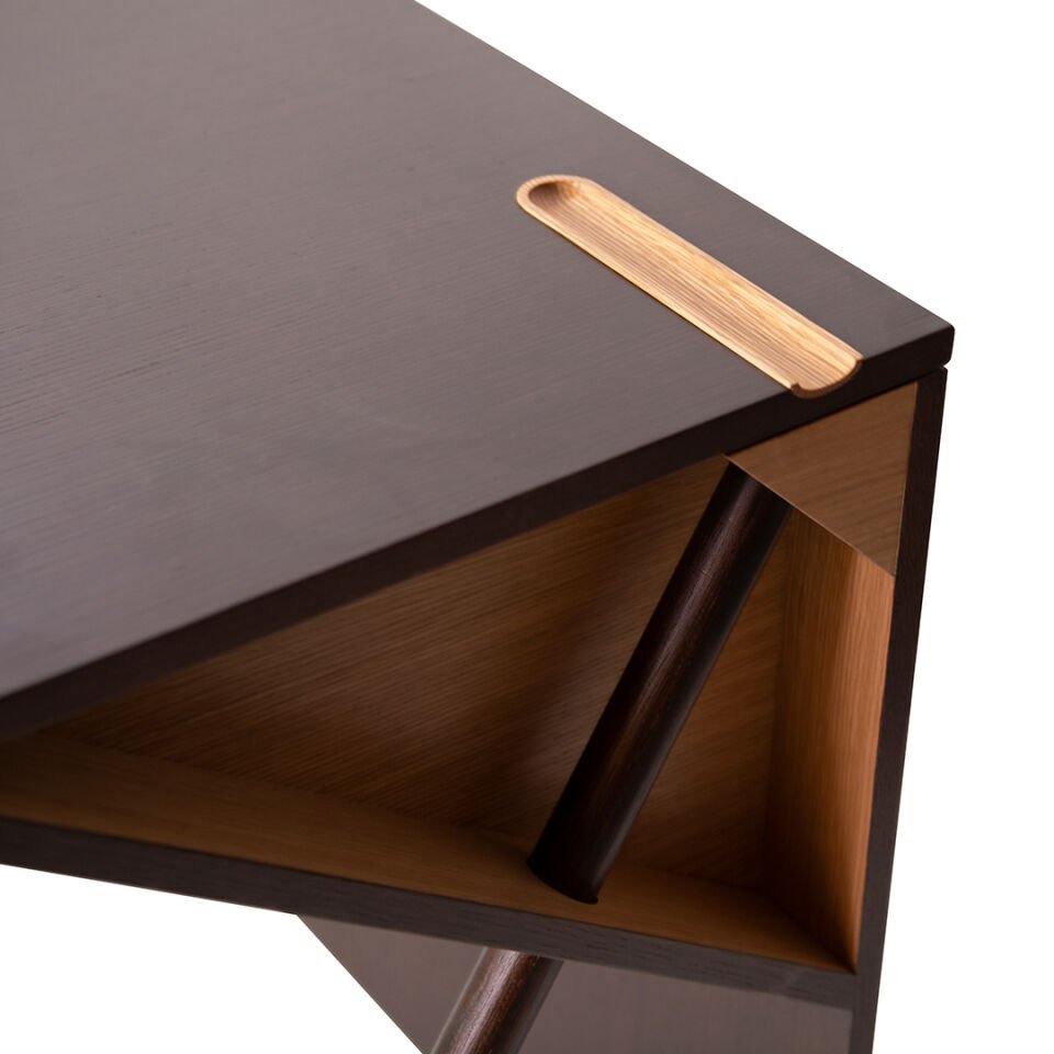 Young Çalışma Masası